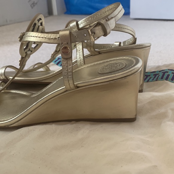 Tory Burch mini wedge sandals - Picture 2 of 4